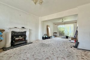 23' Lounge/Diner- click for photo gallery
